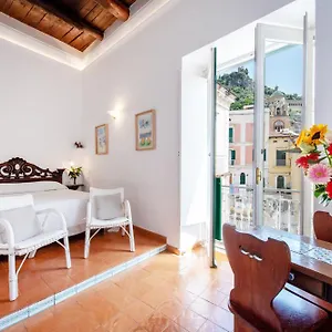  Apartment Un Po'...