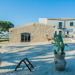Raffo Farm stay Naro